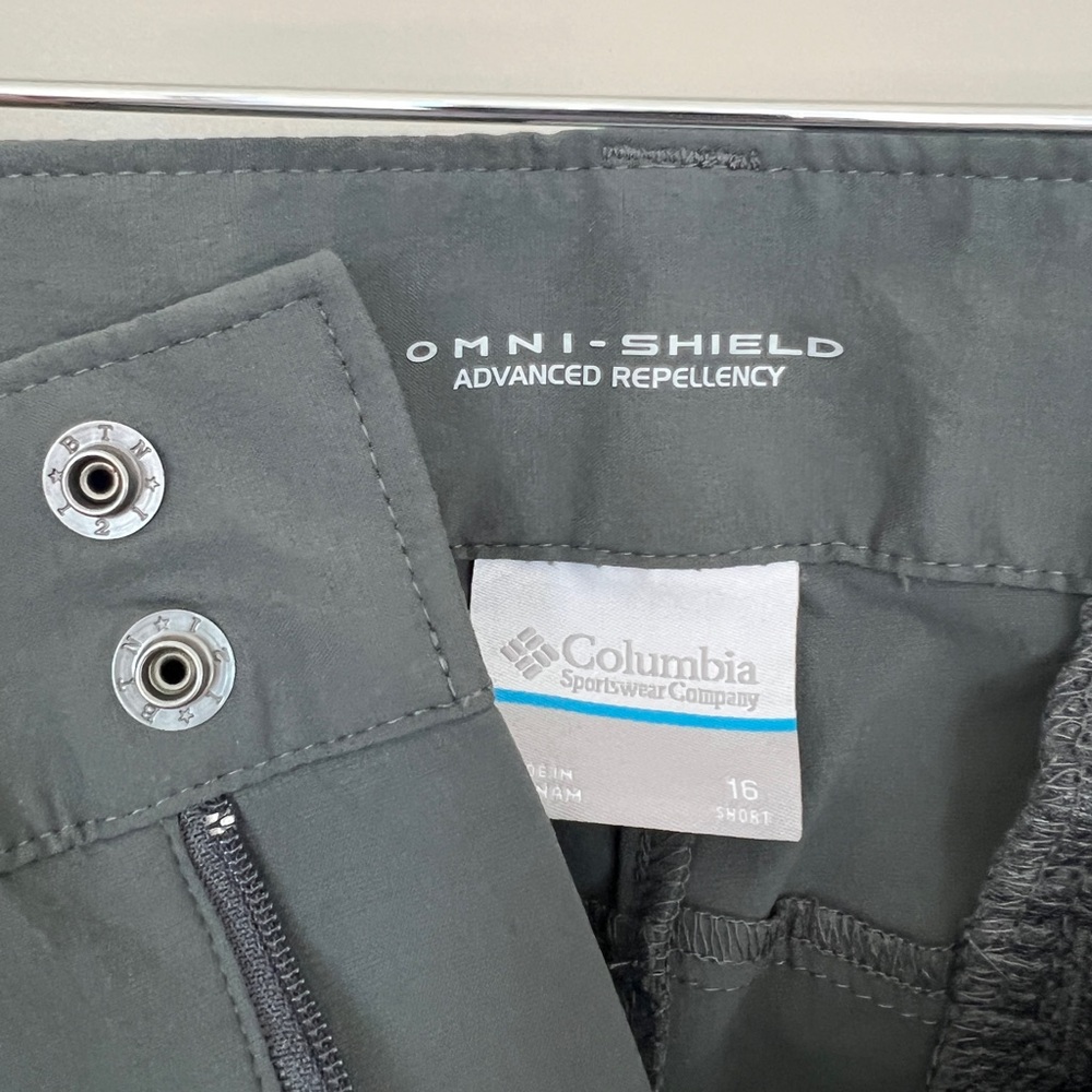 Columbia Omni-shield hiking pants - Picture 4 of 6